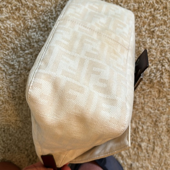 Fendi Zucca Mamma Forever Baguette Beige Shoulder Bag with Dustbag - Picture 5 of 16